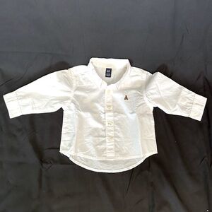 Vintage Baby Gap toddler white formal shirt with embroidered bear logo. 12-18 mo